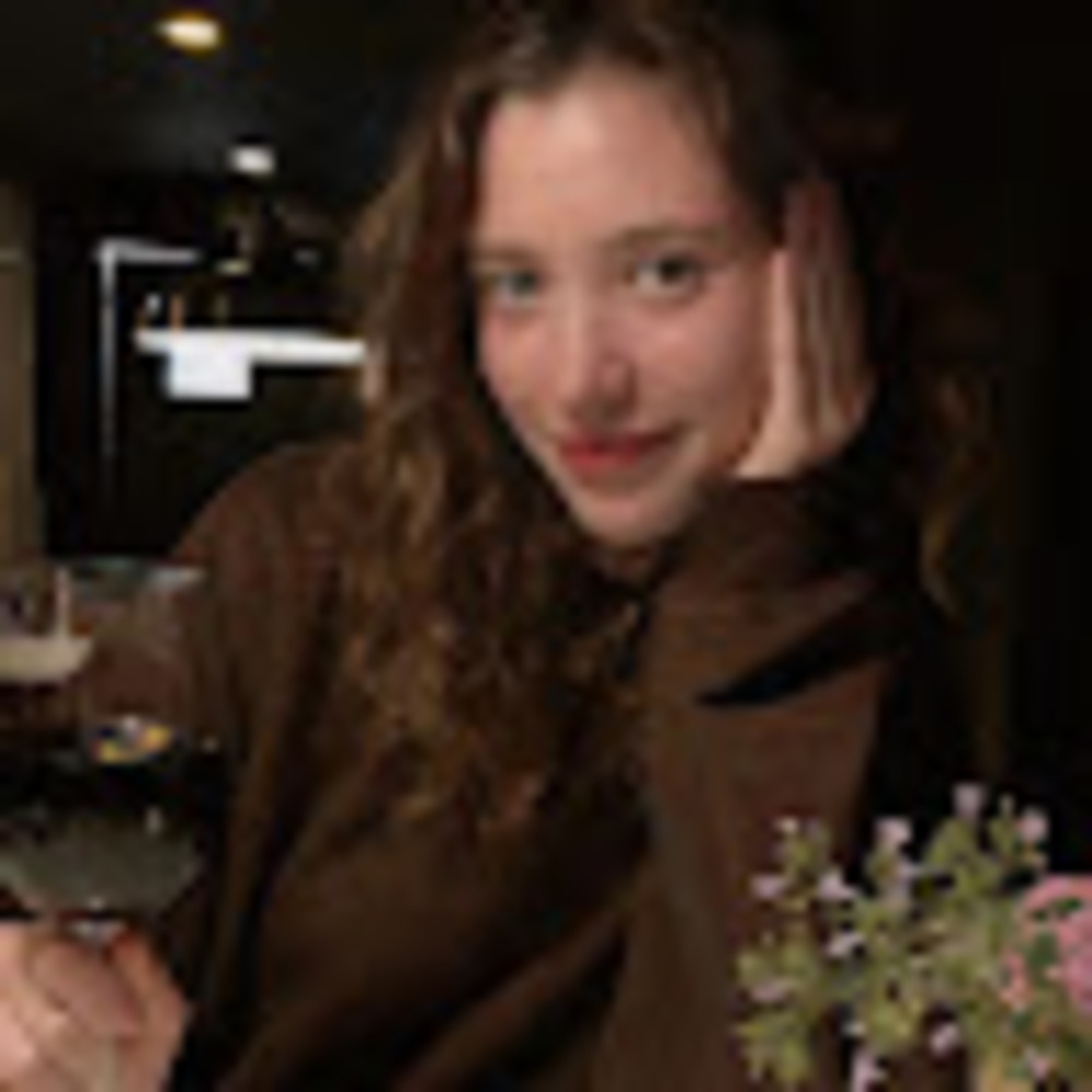 Meet your Posher, Mia
